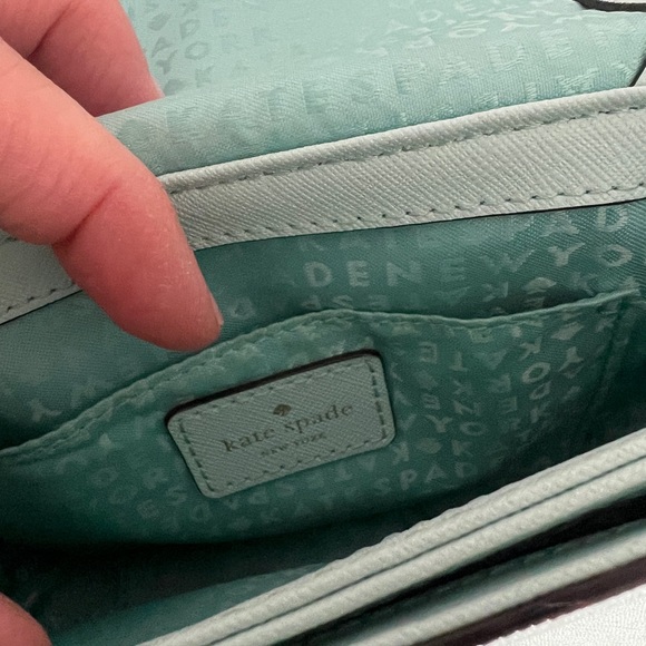 Kate spade lovely small crossbody light aqua bag! Fun for spring and summer - Picture 3 of 4